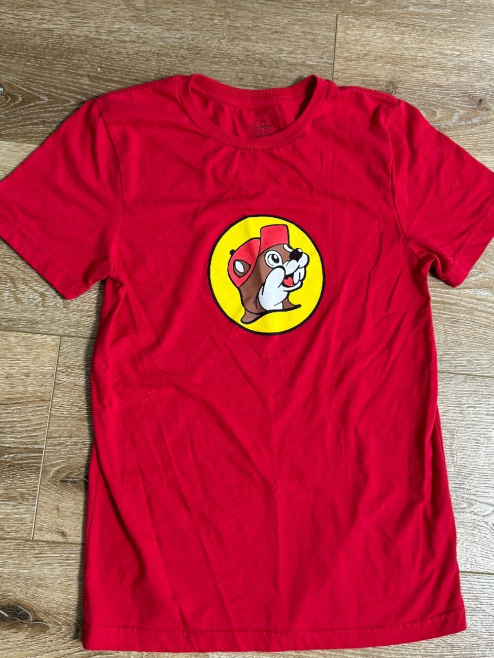 Buc-ees Originally Logo Men’s Red Graphic Logo Short Sleeve Tshirt - Size S  EUC